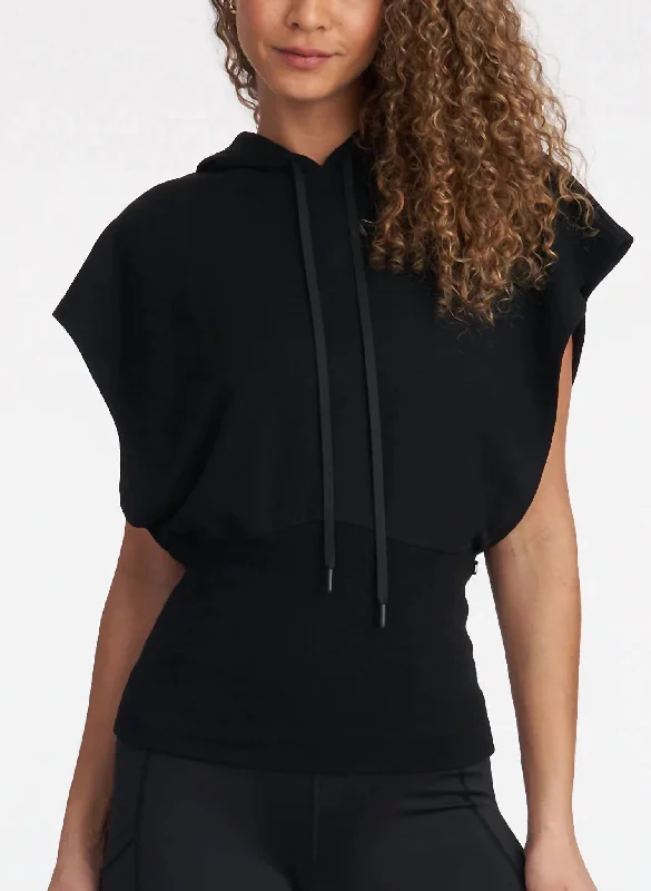 Workout Hoodie In Black