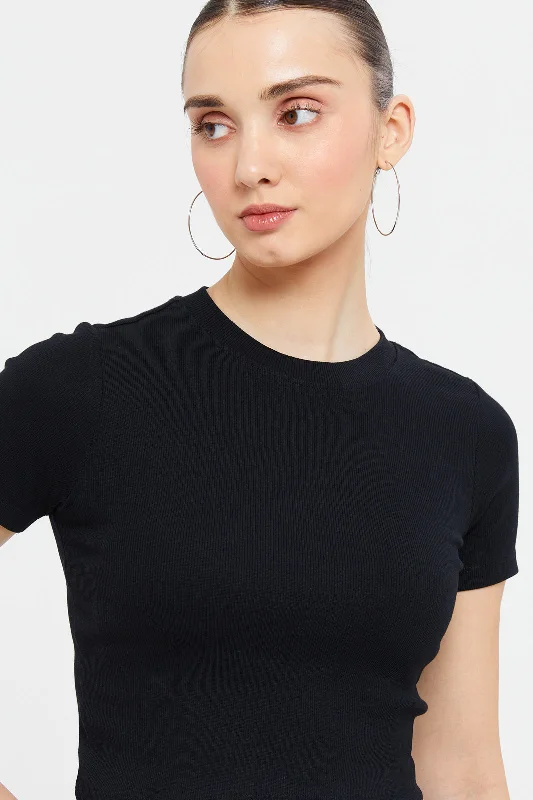 Woman Black Crop Top