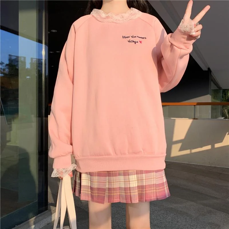 Women's Kawaii Lace Hem Sweatshirt