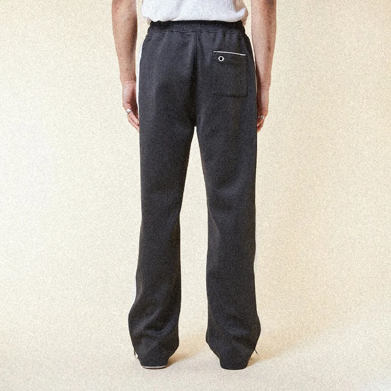 STRENGTH TRACK PANT - BLACK/WHITE